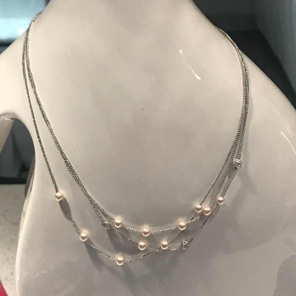 Beautiful silver plated necklace with rose pearls